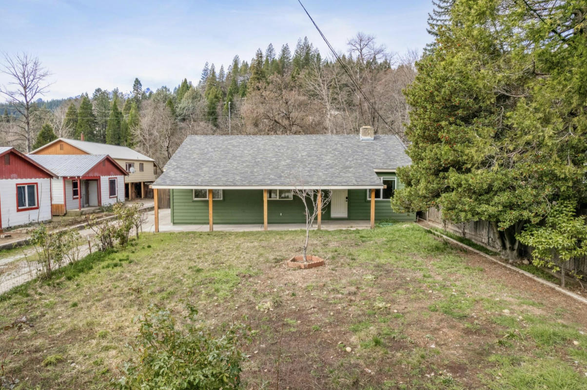 107 S FIRST ST, DUNSMUIR, CA 96025, photo 1 of 19